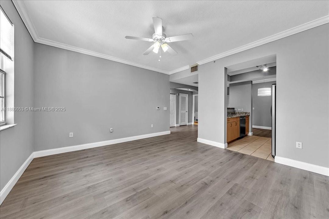 Activo con contrato: $340,000 (2 camas, 2 baños, 1240 Pies cuadrados)