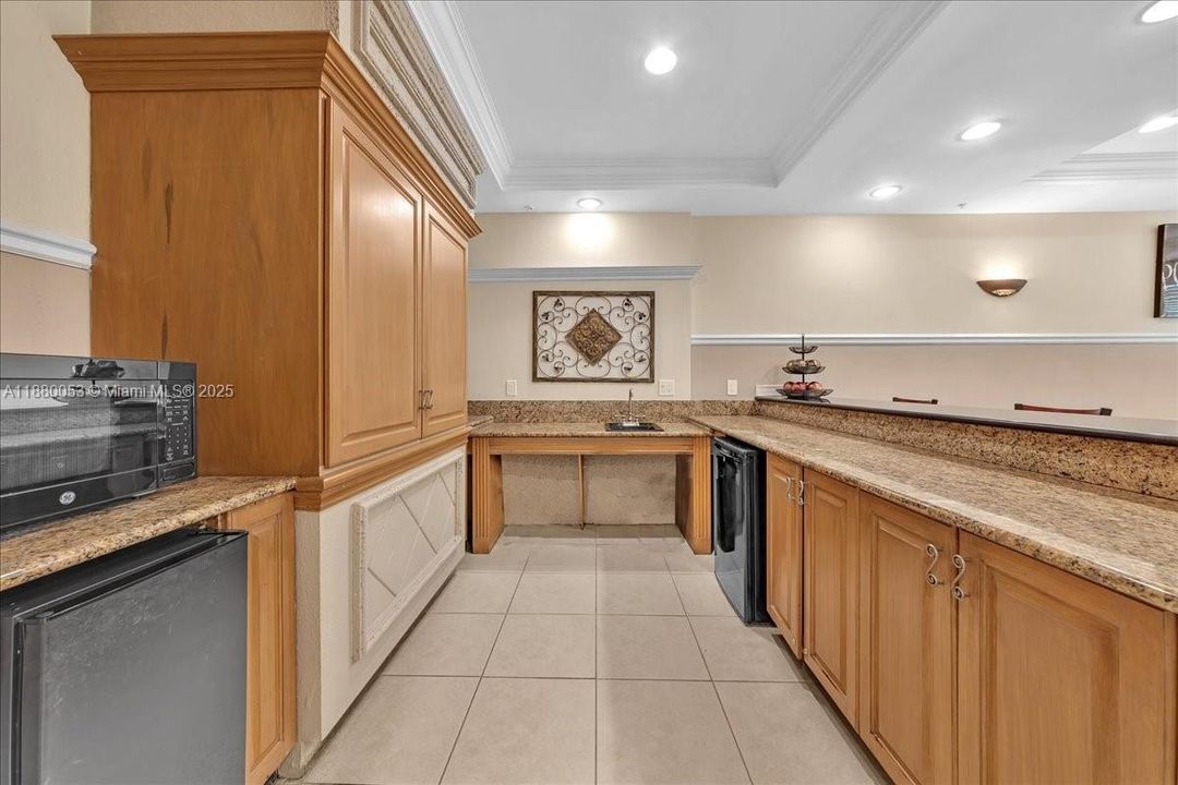 Activo con contrato: $340,000 (2 camas, 2 baños, 1240 Pies cuadrados)