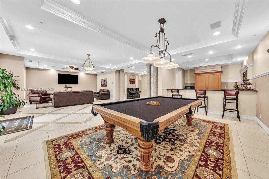 Activo con contrato: $340,000 (2 camas, 2 baños, 1240 Pies cuadrados)