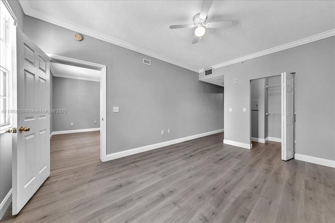 Activo con contrato: $340,000 (2 camas, 2 baños, 1240 Pies cuadrados)