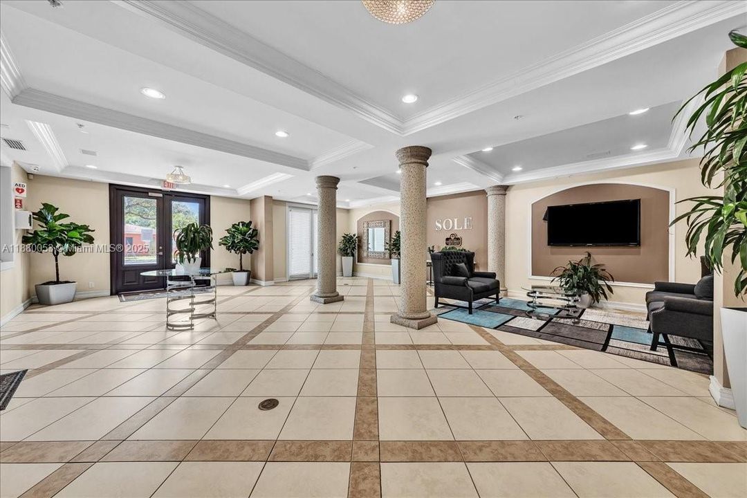 Activo con contrato: $340,000 (2 camas, 2 baños, 1240 Pies cuadrados)