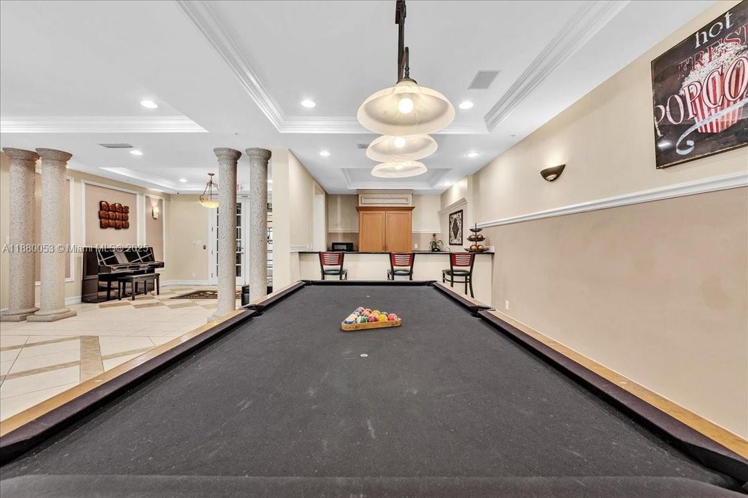 Activo con contrato: $340,000 (2 camas, 2 baños, 1240 Pies cuadrados)