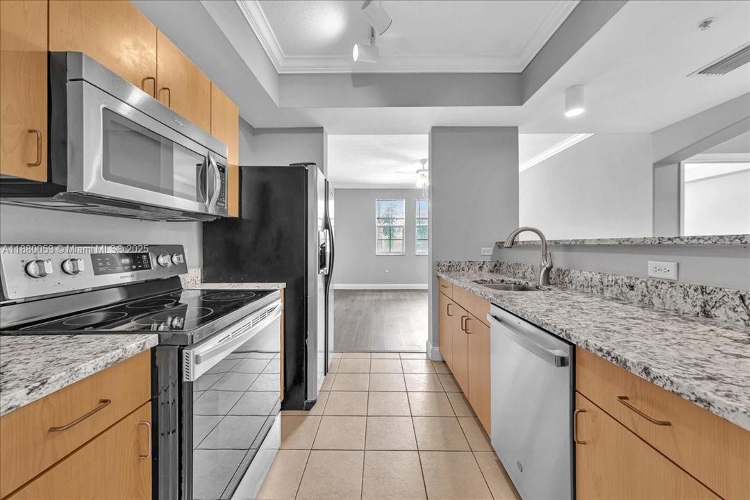 Activo con contrato: $340,000 (2 camas, 2 baños, 1240 Pies cuadrados)