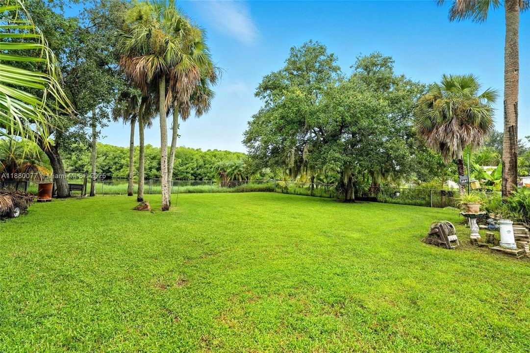 For Sale: $250,000 (3 beds, 2 baths, 1776 Square Feet)