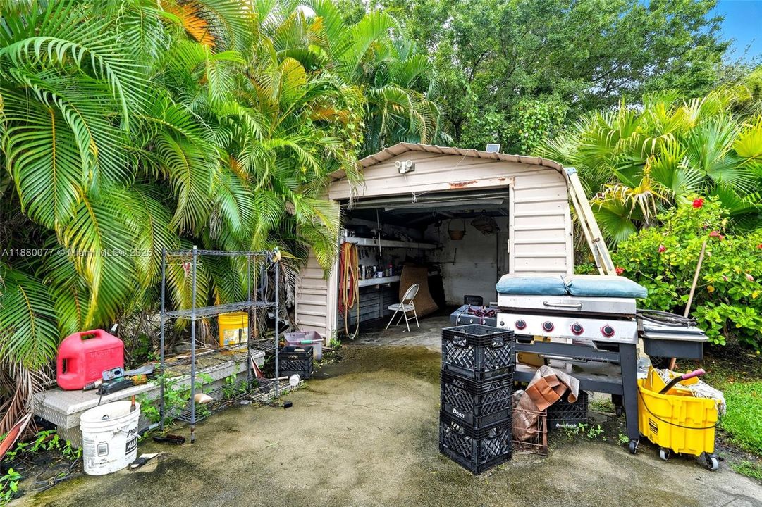 For Sale: $250,000 (3 beds, 2 baths, 1776 Square Feet)