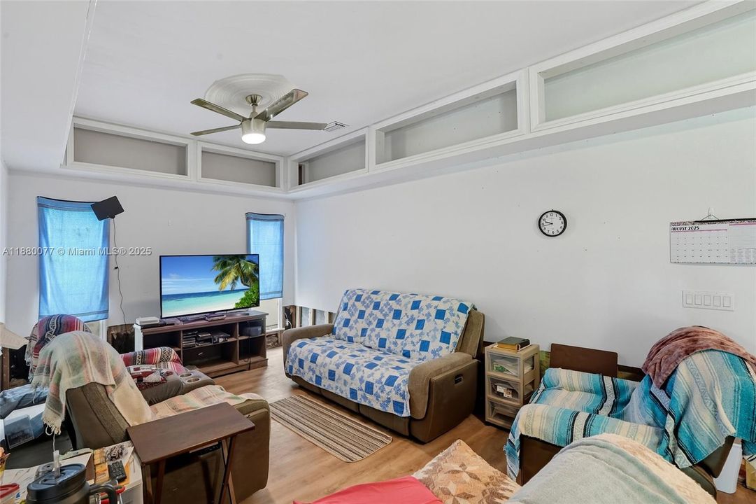 For Sale: $250,000 (3 beds, 2 baths, 1776 Square Feet)