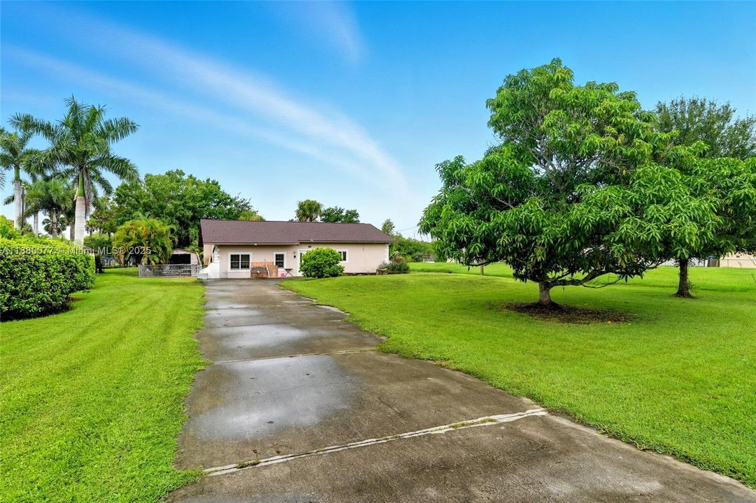 For Sale: $250,000 (3 beds, 2 baths, 1776 Square Feet)