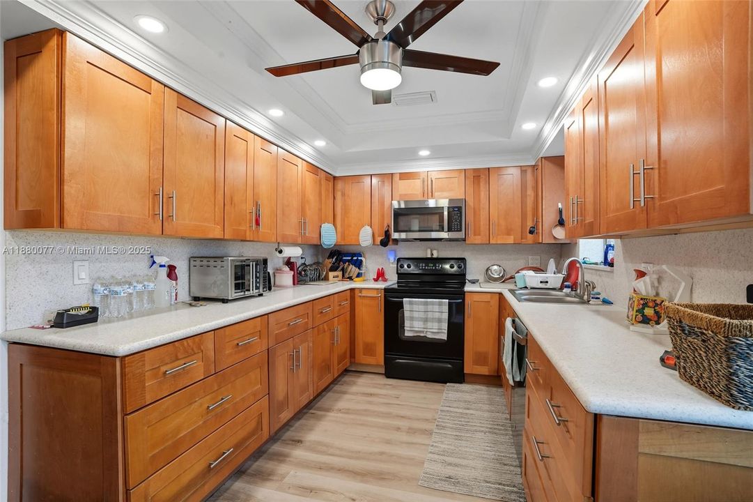 For Sale: $250,000 (3 beds, 2 baths, 1776 Square Feet)