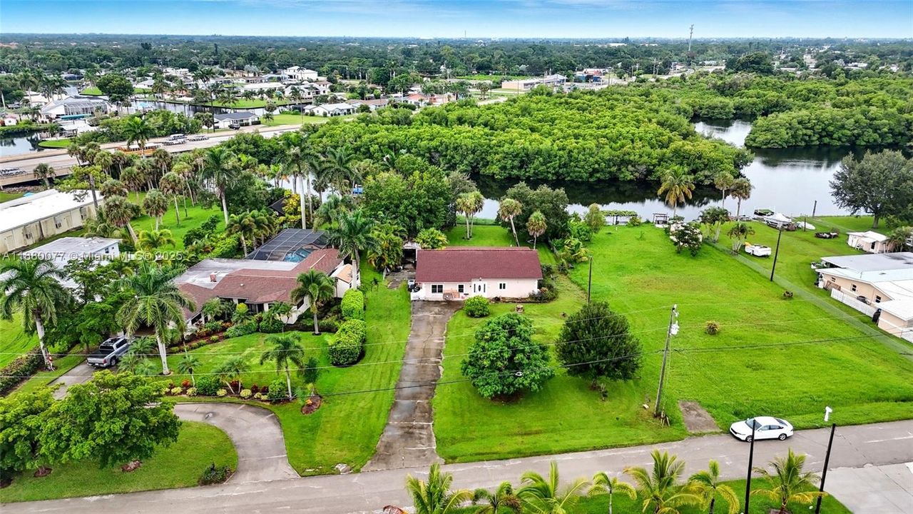 For Sale: $250,000 (3 beds, 2 baths, 1776 Square Feet)