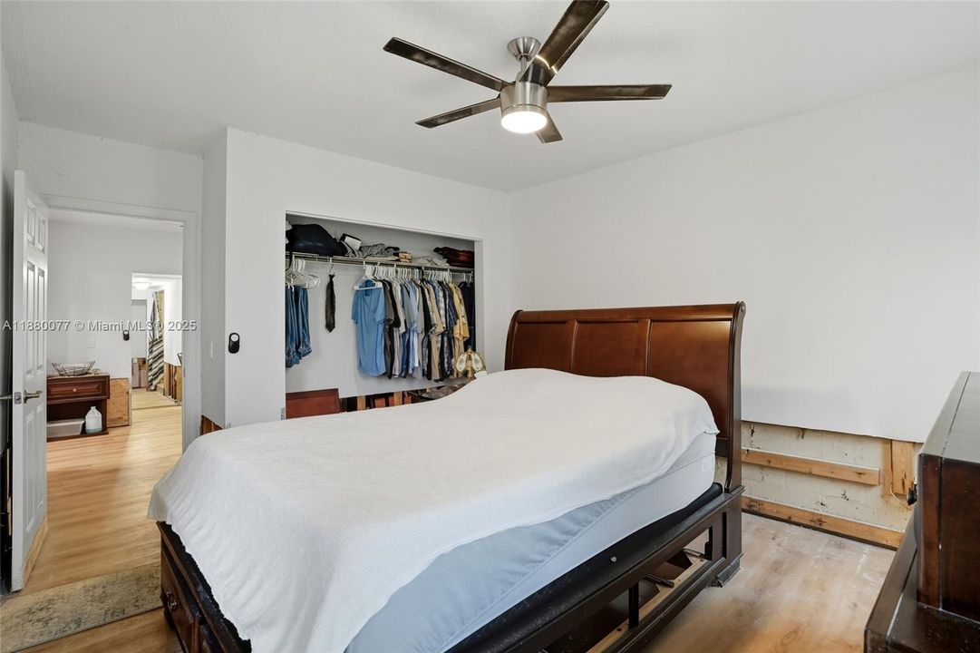 For Sale: $250,000 (3 beds, 2 baths, 1776 Square Feet)