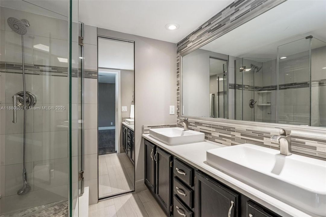 最近售出: $410,000 (2 贝兹, 2 浴室, 1264 平方英尺)