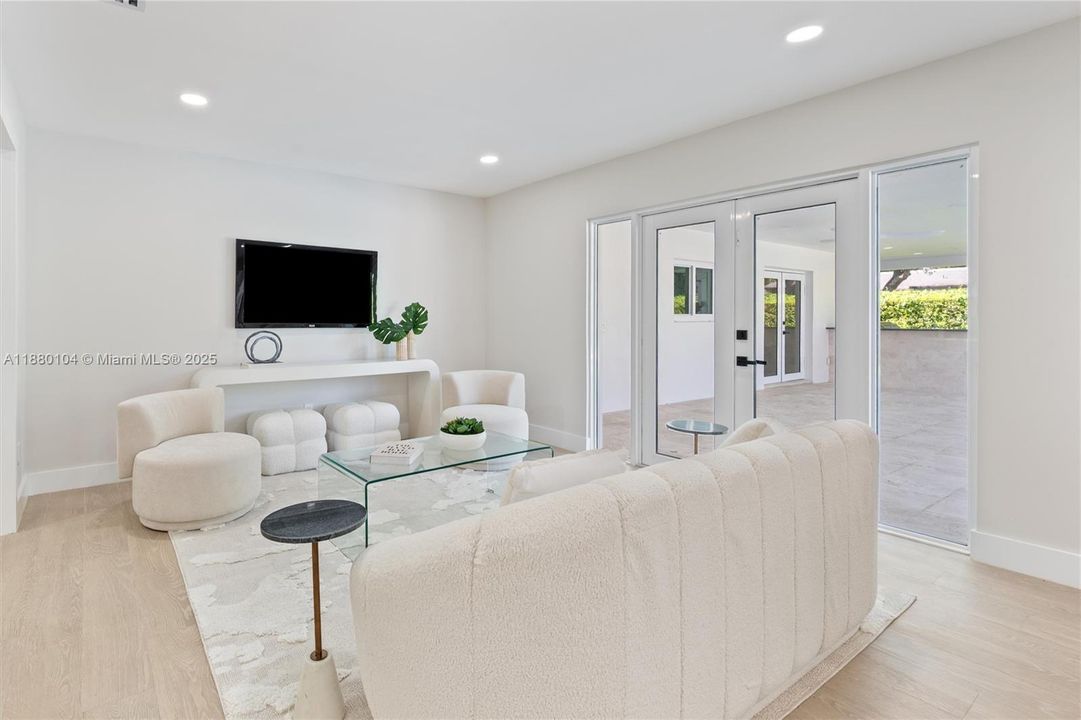 На продажу: $2,499,000 (5 спален, 4 ванн, 2961 Квадратных фут)