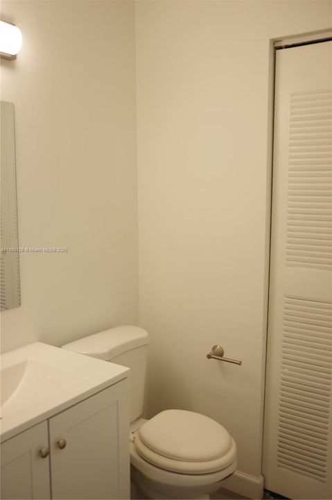 Recently Rented: $1,800 (2 beds, 1 baths, 868 Square Feet)