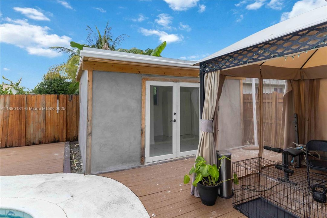 En Venta: $535,000 (4 camas, 2 baños, 1080 Pies cuadrados)