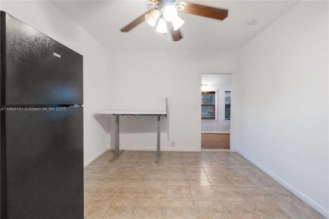 En Venta: $535,000 (4 camas, 2 baños, 1080 Pies cuadrados)