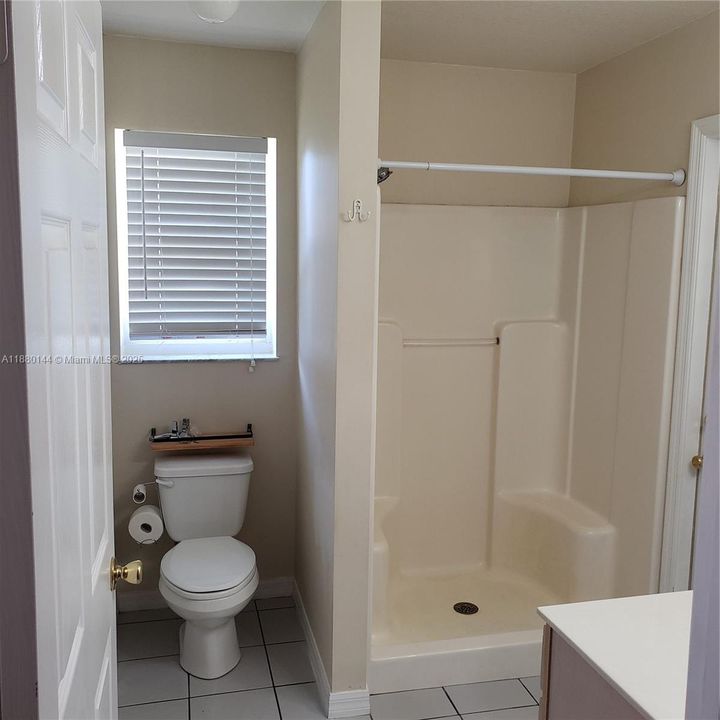 For Rent: $2,800 (3 beds, 2 baths, 1187 Square Feet)