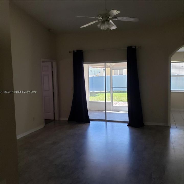 For Rent: $2,800 (3 beds, 2 baths, 1187 Square Feet)