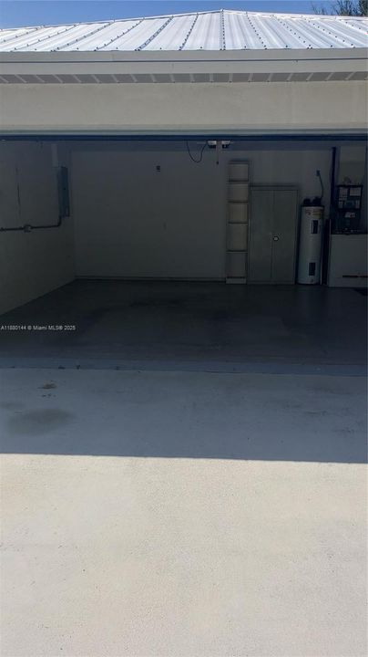 For Rent: $2,800 (3 beds, 2 baths, 1187 Square Feet)