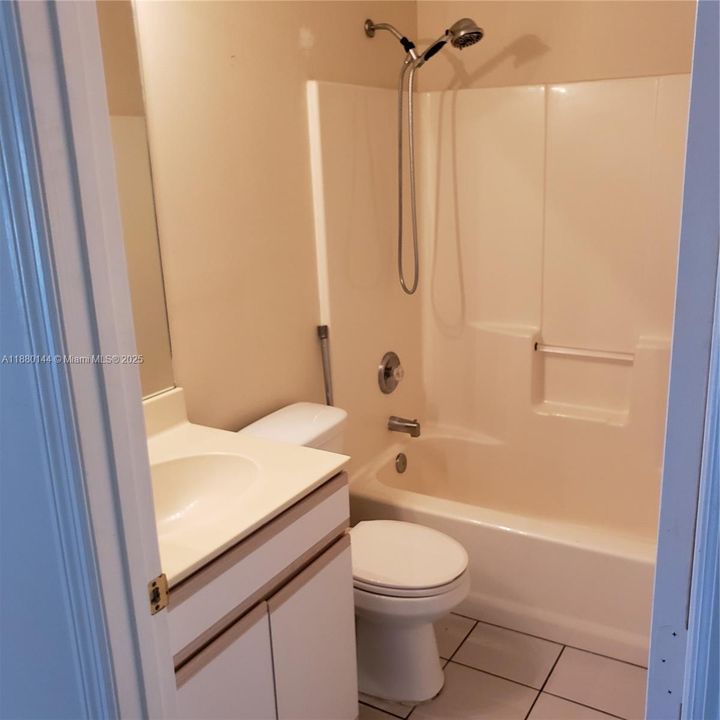 For Rent: $2,800 (3 beds, 2 baths, 1187 Square Feet)