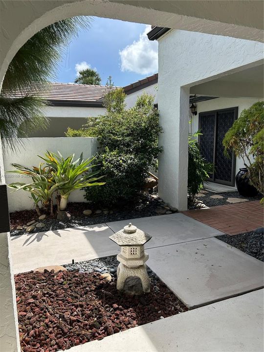 Recientemente alquilado: $2,200 (2 camas, 2 baños, 1262 Pies cuadrados)