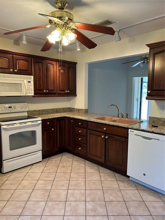 Recientemente alquilado: $2,200 (2 camas, 2 baños, 1262 Pies cuadrados)