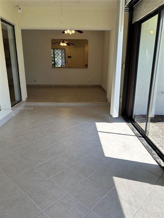 Recientemente alquilado: $2,200 (2 camas, 2 baños, 1262 Pies cuadrados)