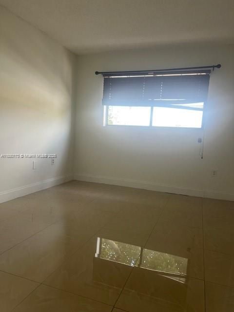 最近租的: $1,700 (1 贝兹, 1 浴室, 583 平方英尺)