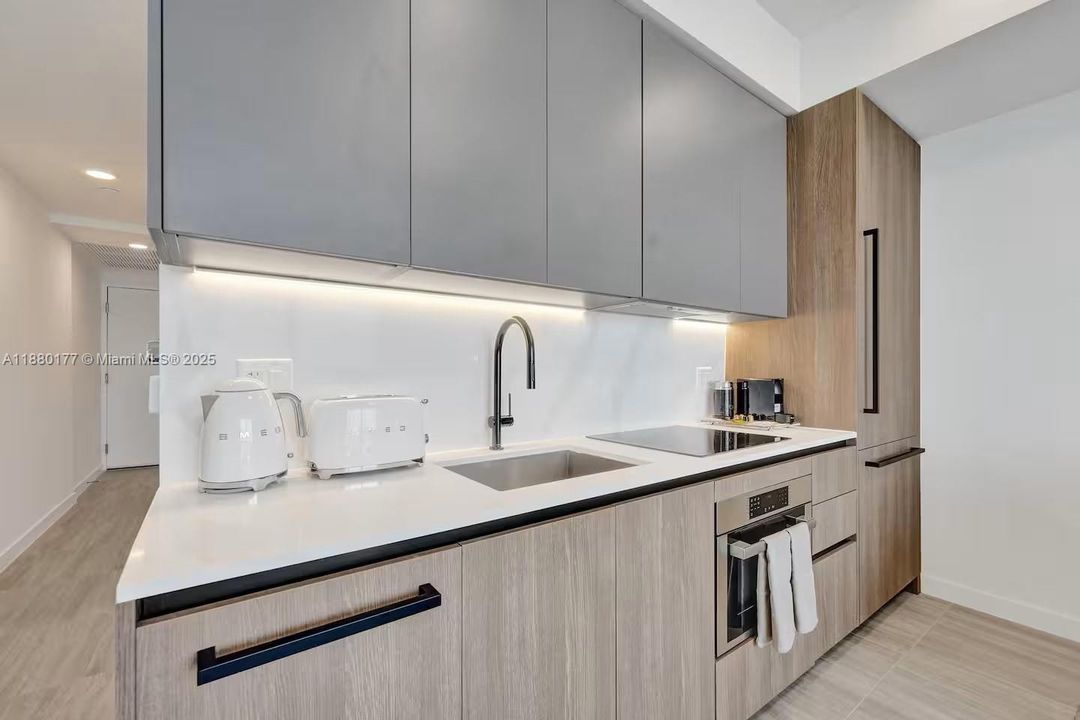 На продажу: $840,000 (1 спален, 1 ванн, 0 Квадратных фут)