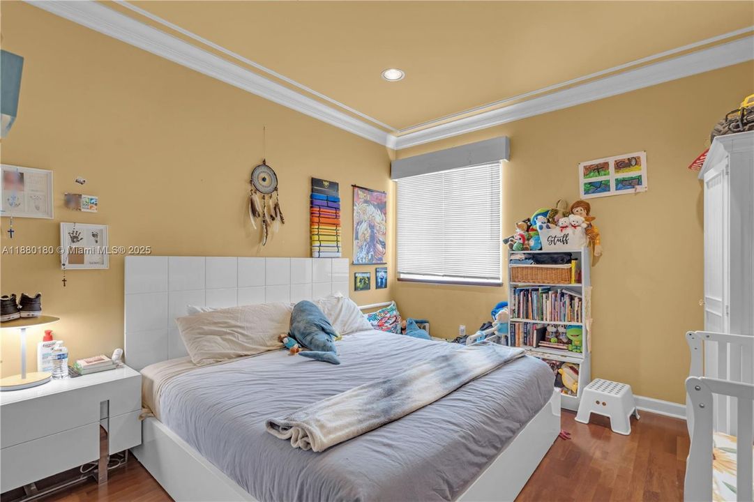 For Sale: $2,750,000 (5 beds, 4 baths, 3339 Square Feet)