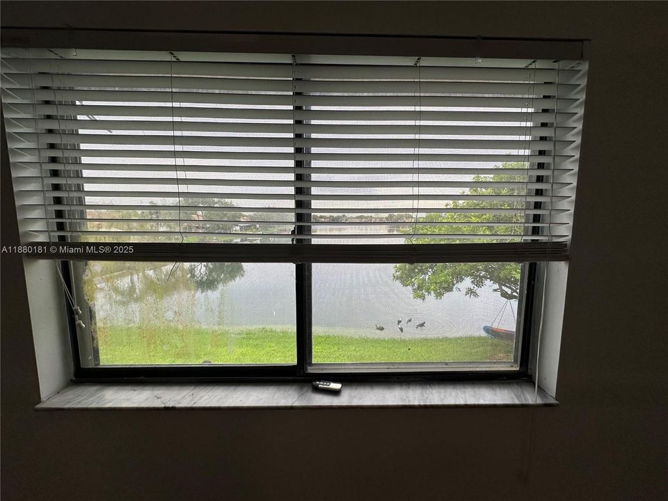 Active With Contract: $2,950 (3 beds, 2 baths, 1684 Square Feet)