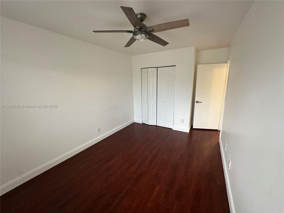 Active With Contract: $2,950 (3 beds, 2 baths, 1684 Square Feet)