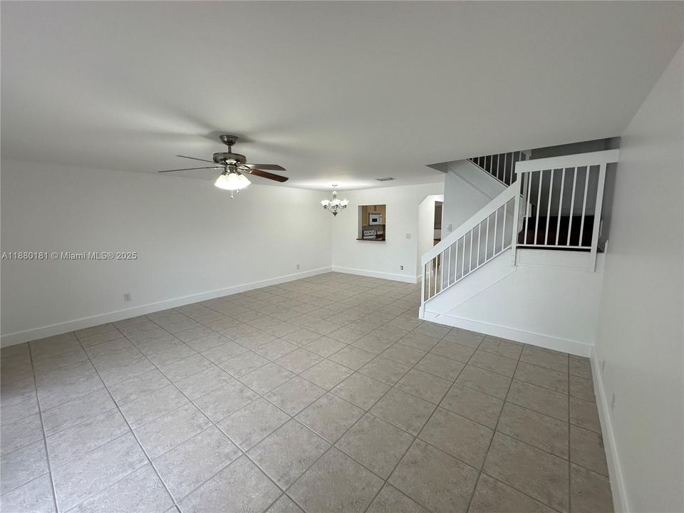 Active With Contract: $2,950 (3 beds, 2 baths, 1684 Square Feet)