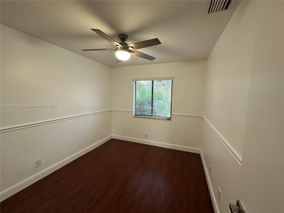 Active With Contract: $2,950 (3 beds, 2 baths, 1684 Square Feet)