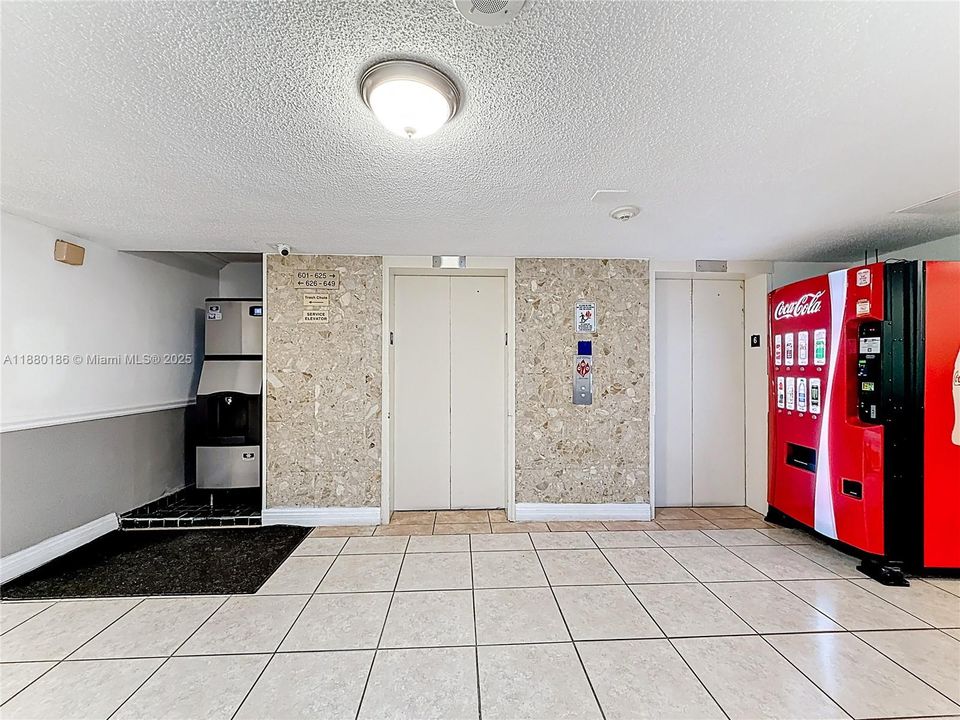 待售: $150,000 (0 贝兹, 1 浴室, 360 平方英尺)