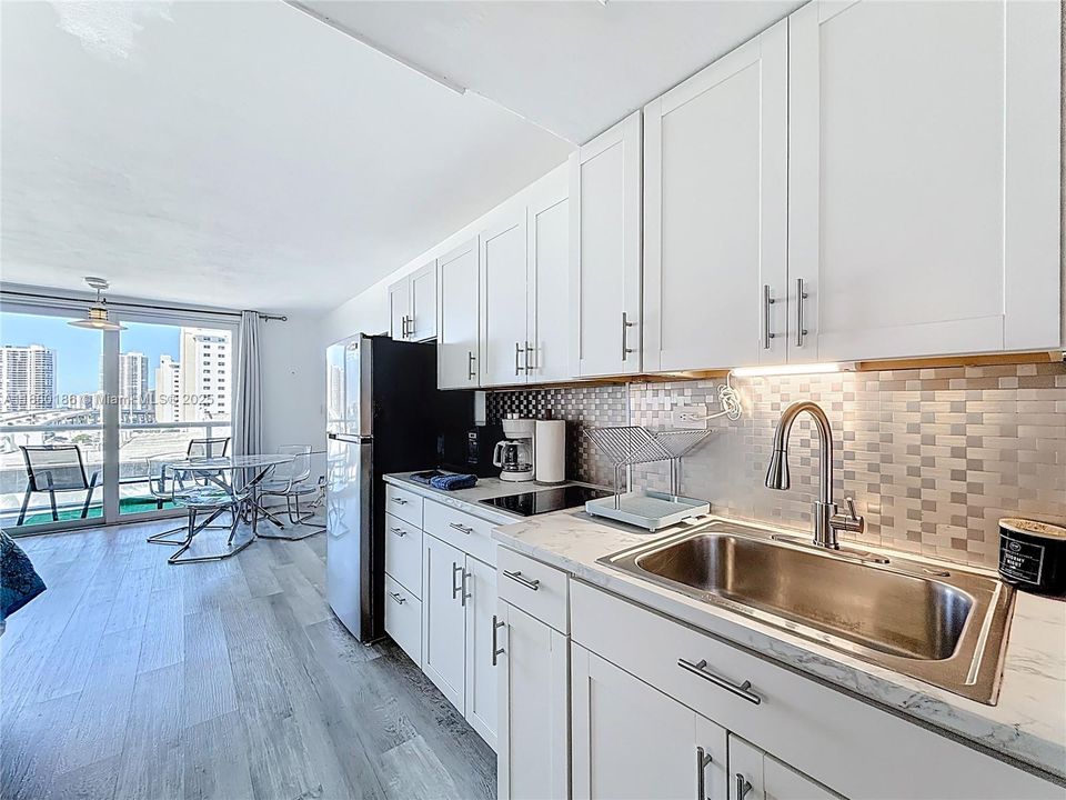 待售: $150,000 (0 贝兹, 1 浴室, 360 平方英尺)