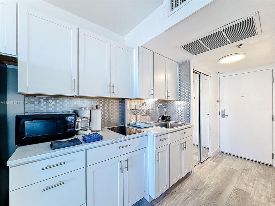 待售: $150,000 (0 贝兹, 1 浴室, 360 平方英尺)