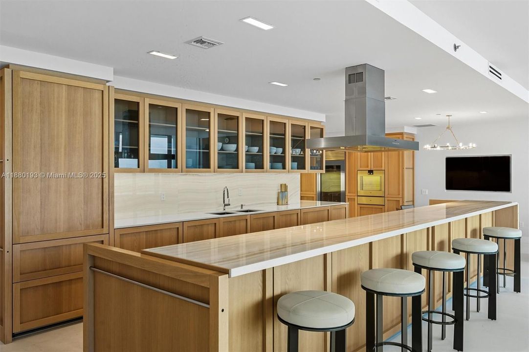 For Sale: $19,500,000 (6 beds, 6 baths, 7789 Square Feet)