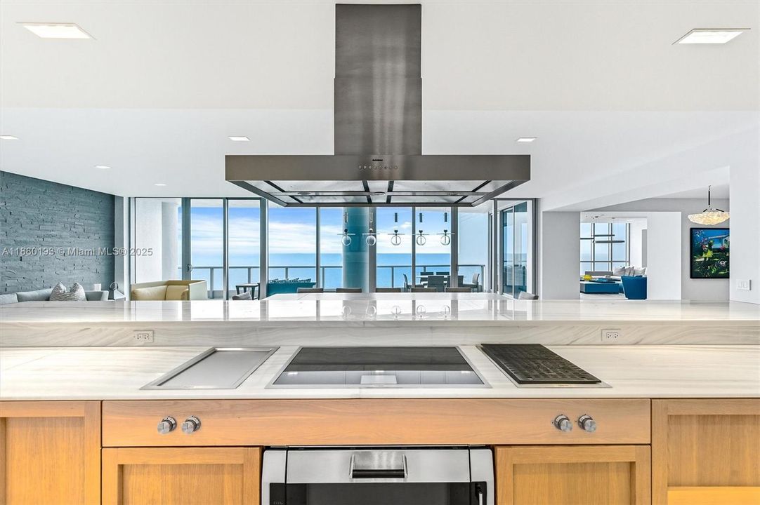 For Sale: $19,500,000 (6 beds, 6 baths, 7789 Square Feet)