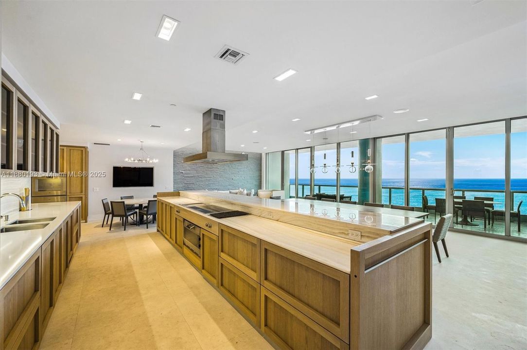 For Sale: $19,500,000 (6 beds, 6 baths, 7789 Square Feet)