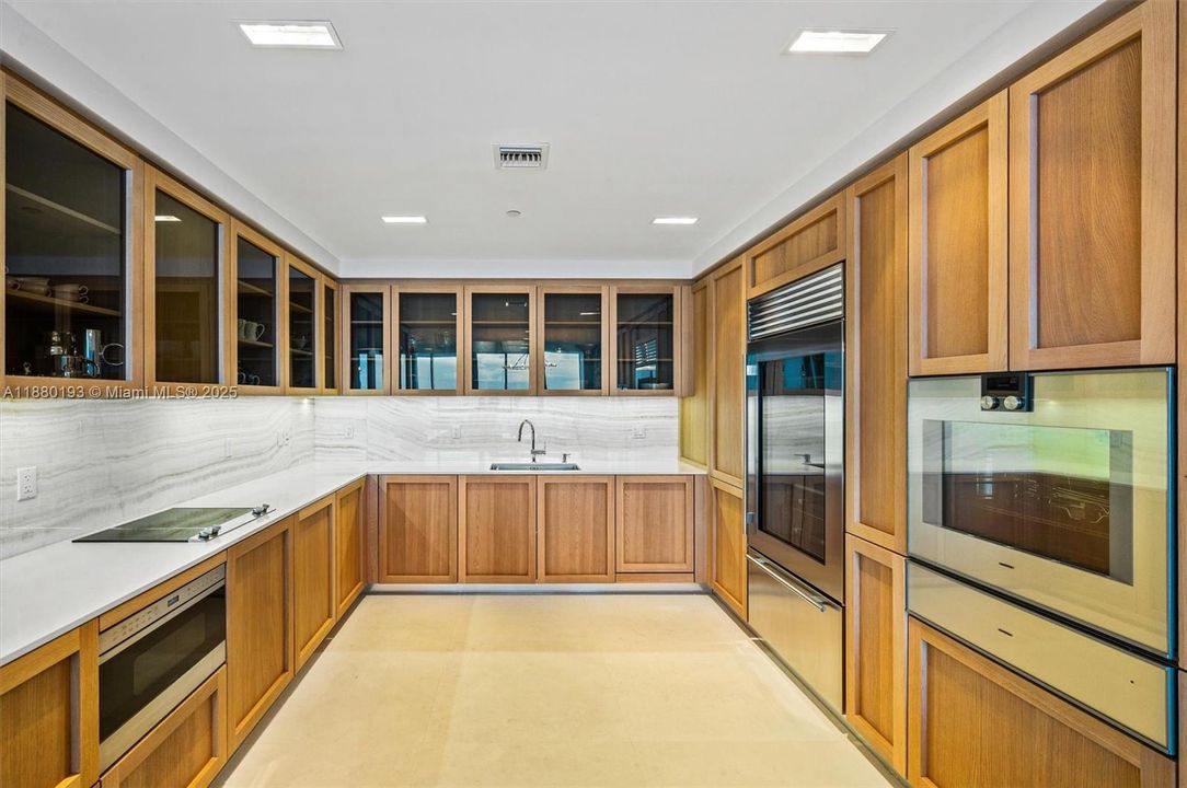 For Sale: $19,500,000 (6 beds, 6 baths, 7789 Square Feet)