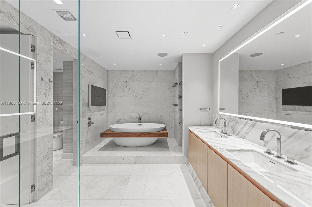 For Sale: $19,500,000 (6 beds, 6 baths, 7789 Square Feet)