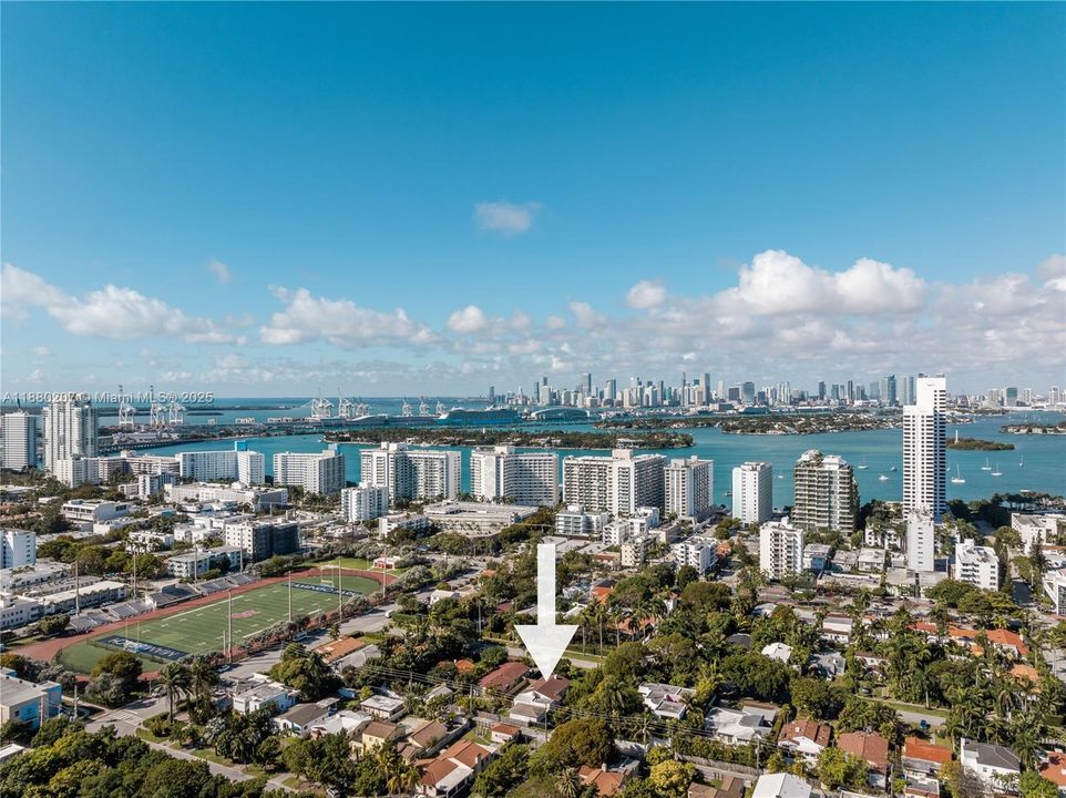 For Sale: $2,500,000 (3 beds, 3 baths, 2573 Square Feet)