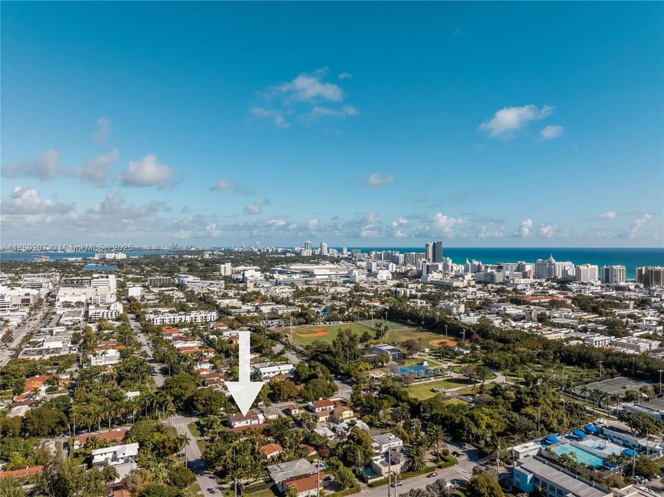 For Sale: $2,500,000 (3 beds, 3 baths, 2573 Square Feet)