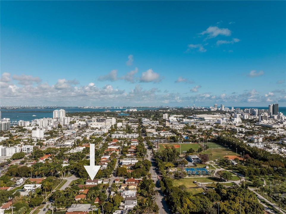 For Sale: $2,500,000 (3 beds, 3 baths, 2573 Square Feet)