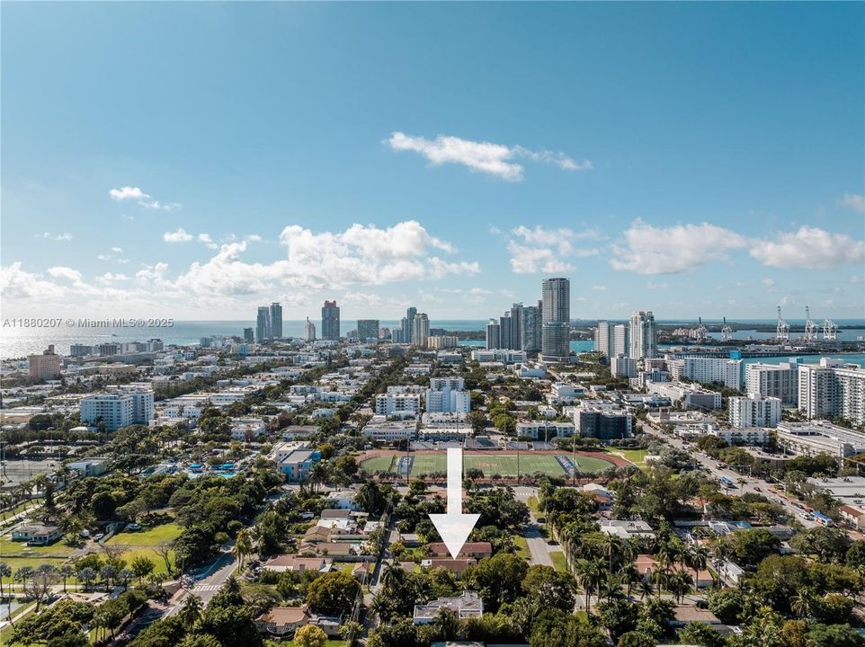 For Sale: $2,500,000 (3 beds, 3 baths, 2573 Square Feet)