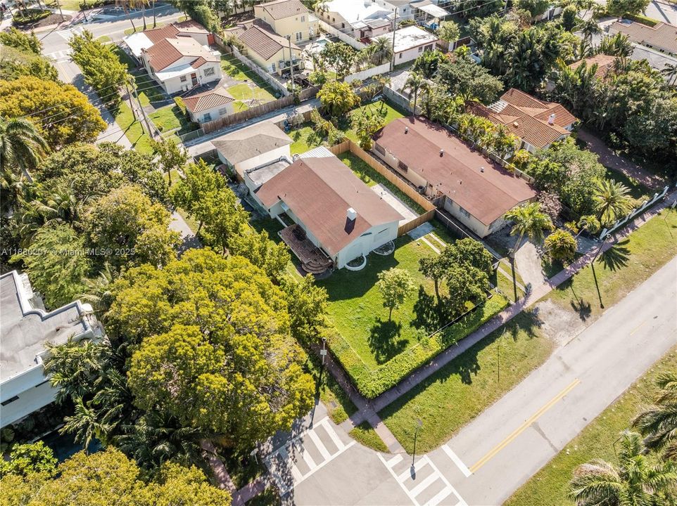 For Sale: $2,500,000 (3 beds, 3 baths, 2573 Square Feet)