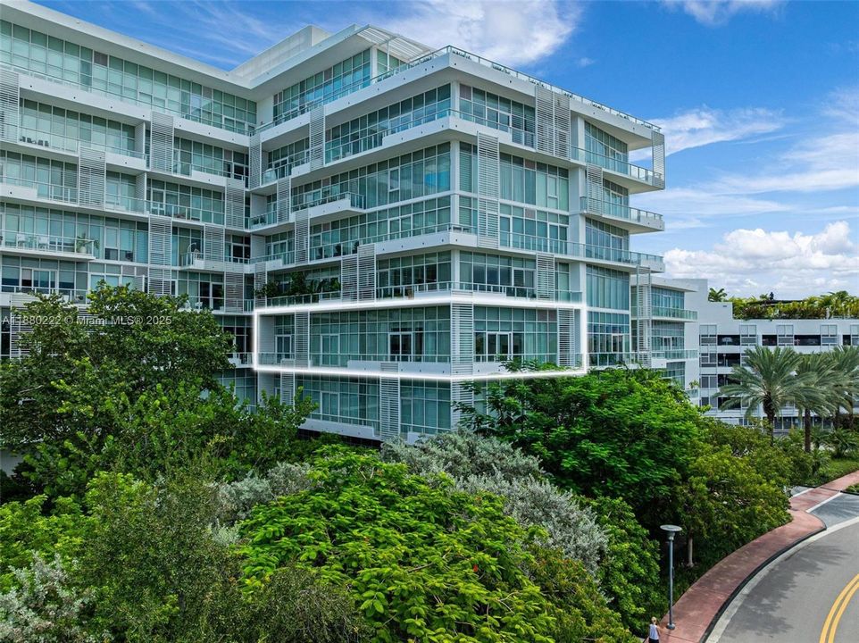 待售: $2,999,000 (2 贝兹, 2 浴室, 2085 平方英尺)