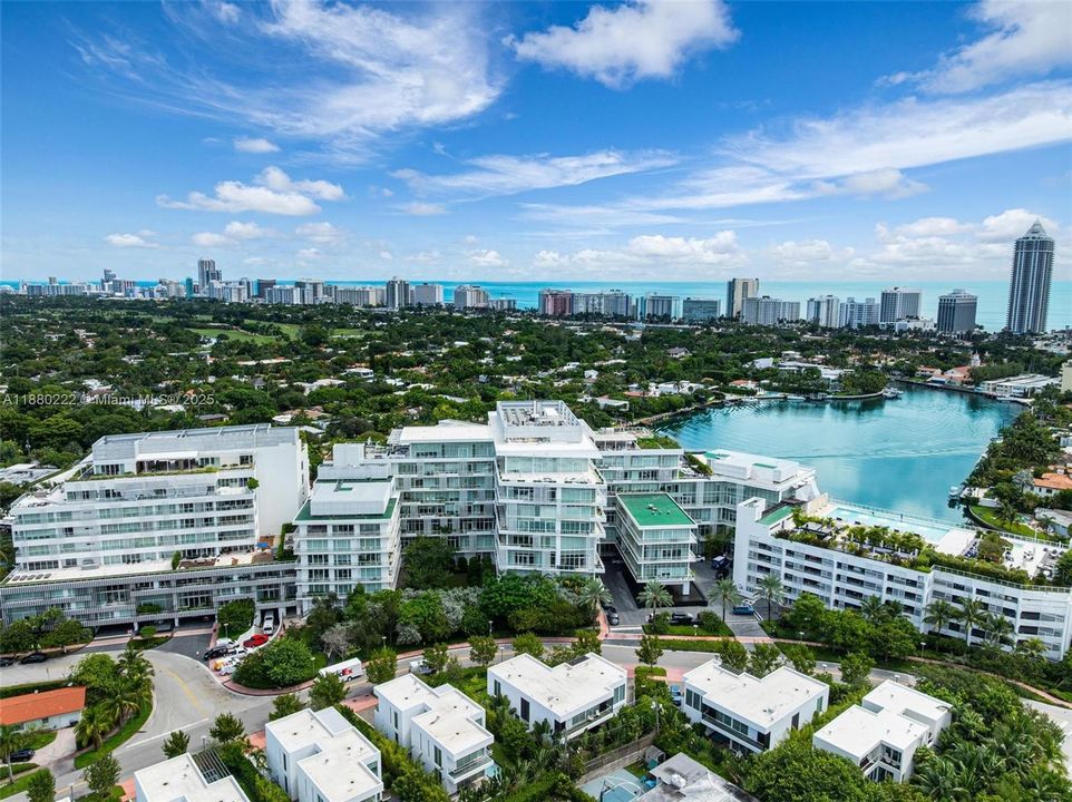 待售: $2,999,000 (2 贝兹, 2 浴室, 2085 平方英尺)