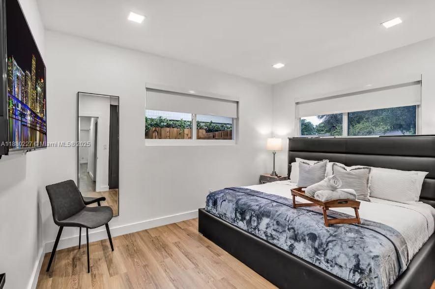 En Venta: $1,250,000 (3 camas, 2 baños, 1529 Pies cuadrados)