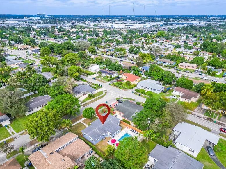 En Venta: $1,250,000 (3 camas, 2 baños, 1529 Pies cuadrados)